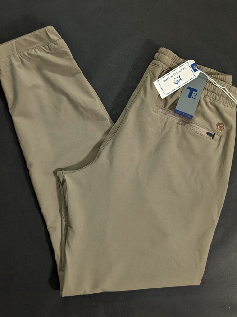 $135 Southern Tide The Excursionist Performance Joggers Pants Size S 30x30 Khaki